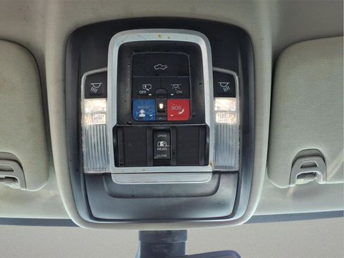 Used 2024 RAM 2500 Laramie AWD/4WD image 24