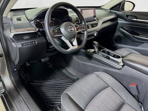 Used 2023 Nissan Altima 2.5 SV FWD image 7
