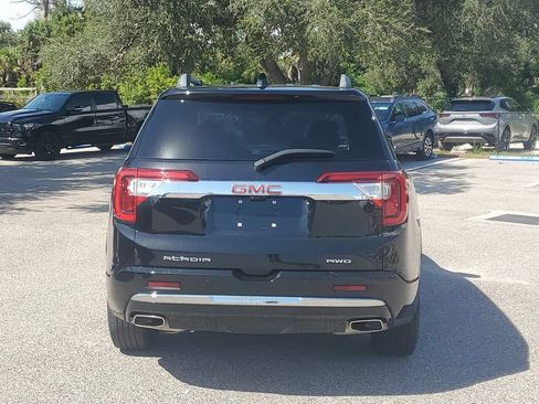 Used 2023 GMC Acadia Denali w/ Denali Ultimate Package AWD/4WD image 5