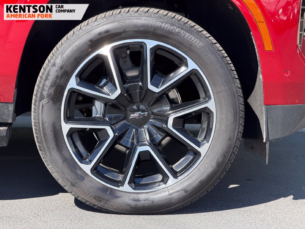 Used 2026 Chevrolet Suburban RST AWD/4WD image 12