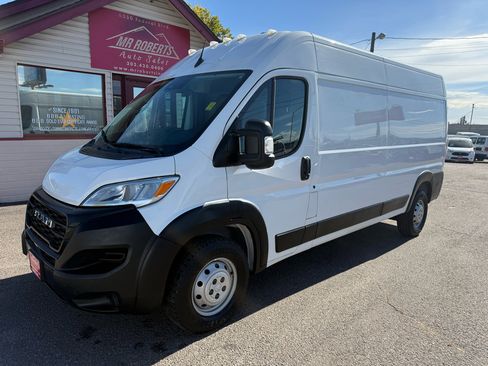 Used 2023 RAM ProMaster 2500 image 4