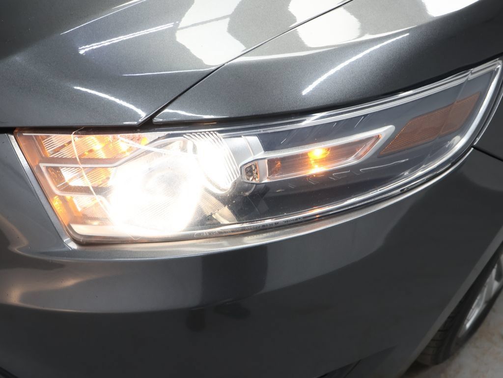 Used 2019 Ford Taurus Limited FWD image 28