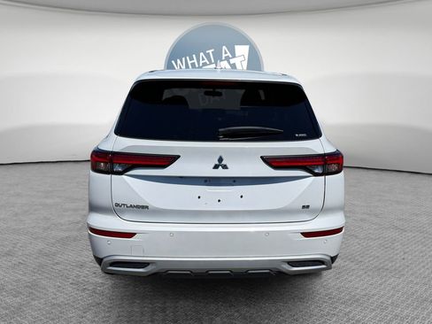 Used 2024 Mitsubishi Outlander SE AWD/4WD image 5