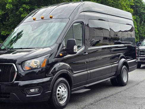 Used 2024 Ford Transit 350 XLT AWD/4WD image 3