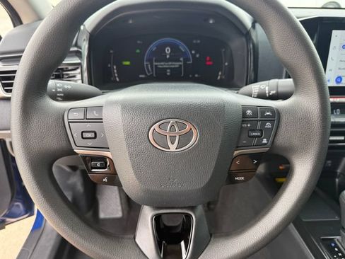 Used 2026 Toyota Camry LE w/ Convenience Package FWD image 15