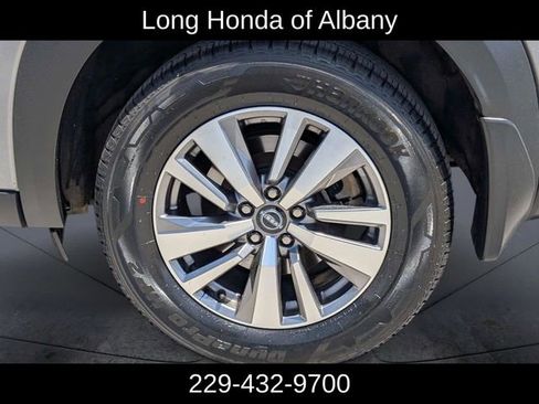 Used 2022 Nissan Pathfinder SL FWD image 12