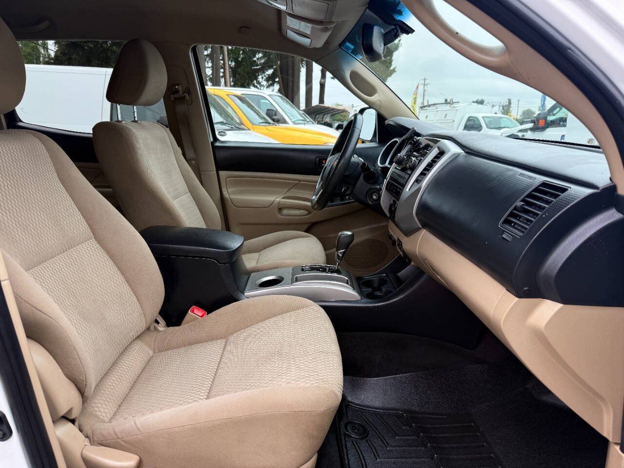 Used 2012 Toyota Tacoma 4x4 Double Cab w/ SR5 Pkg image 15