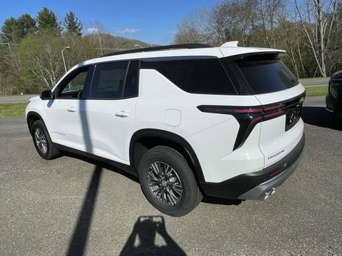 New 2026 Chevrolet Traverse LT w/ Driver Confidence Package image 5