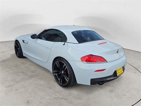 Used 2014 BMW Z4 sDrive35i image 3