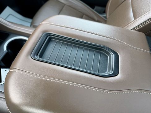 Used 2022 Chevrolet Tahoe High Country image 25