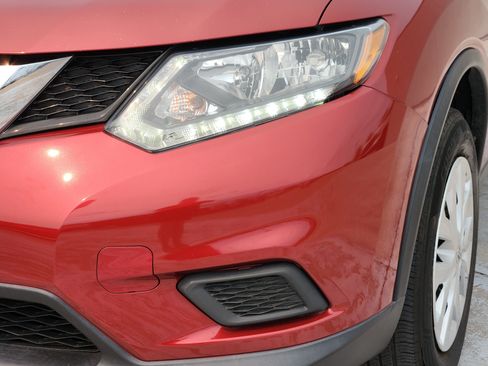 Used 2016 Nissan Rogue S AWD/4WD image 10