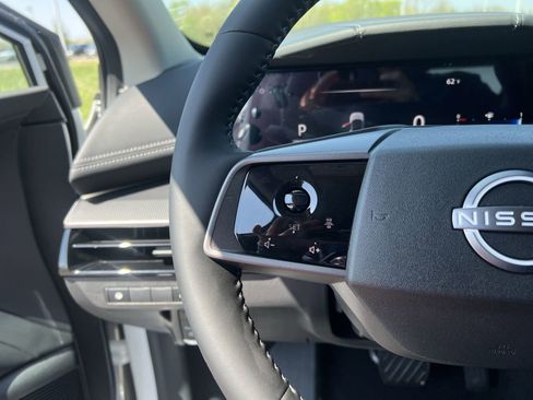 New 2025 Nissan Murano SV image 14