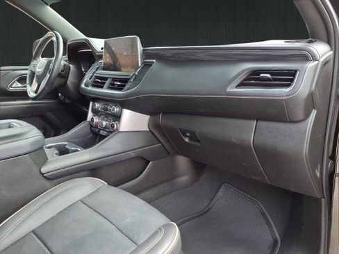 Used 2022 GMC Yukon SLT w/ SLT Luxury Package AWD/4WD image 11