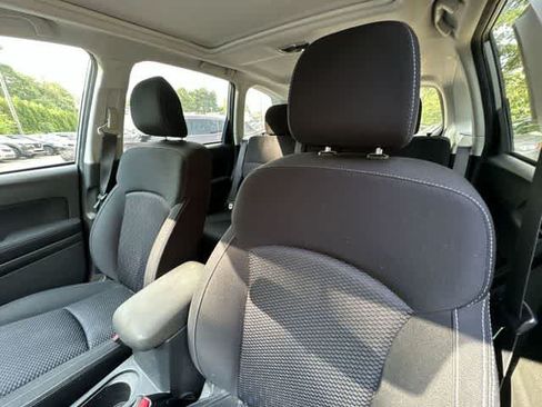 Used 2015 Subaru Forester 2.5i Premium w/ All-Weather Package AWD/4WD image 14