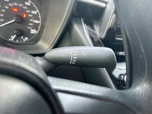 Used 2025 Toyota Corolla LE FWD image 18