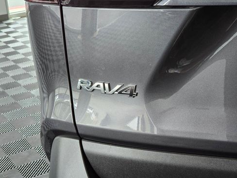 Used 2025 Toyota RAV4 XLE AWD/4WD image 13