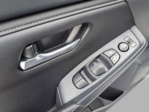 Certified 2024 Nissan Sentra SV FWD image 19