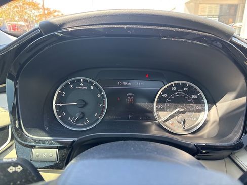 Certified 2024 INFINITI QX60 Pure image 9