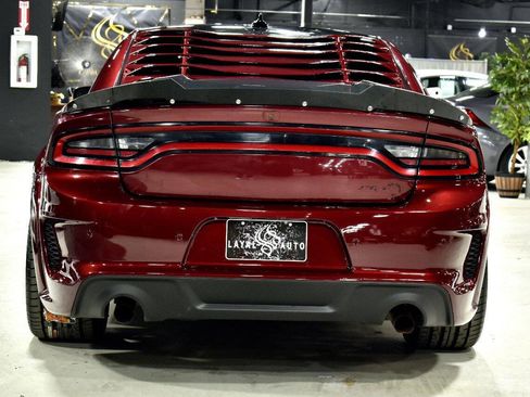 Used 2018 Dodge Charger SRT Hellcat image 11