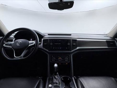 Used 2021 Volkswagen Atlas SE FWD image 24