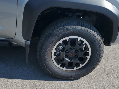 Certified 2026 Toyota Tacoma TRD Off-Road AWD/4WD image 6