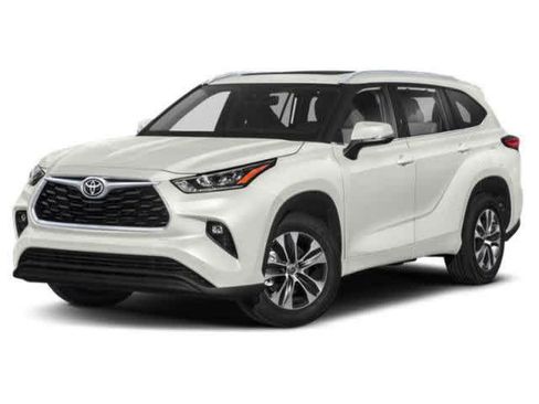 Certified 2021 Toyota Highlander XLE AWD/4WD image 1