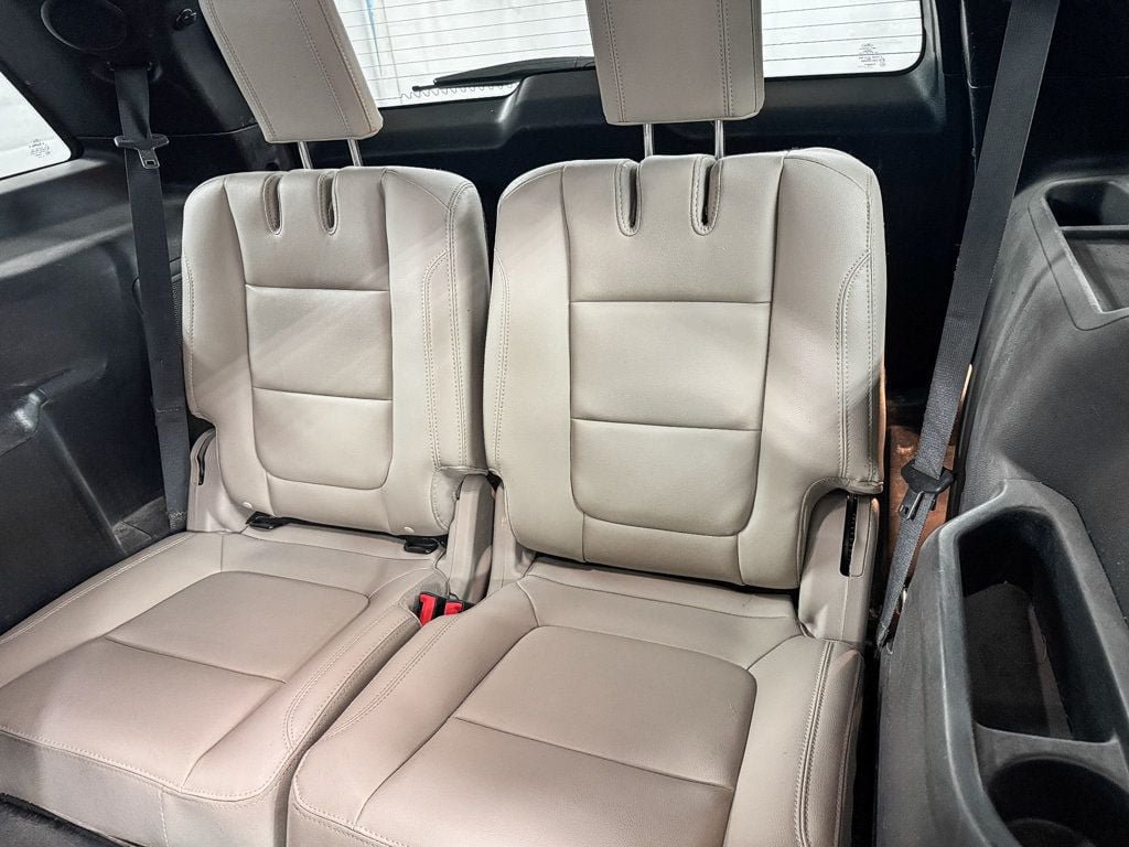 Used 2018 Ford Explorer Limited w/ Equipment Group 301A AWD/4WD image 9