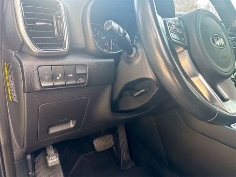 Used 2020 Kia Sportage EX image 11