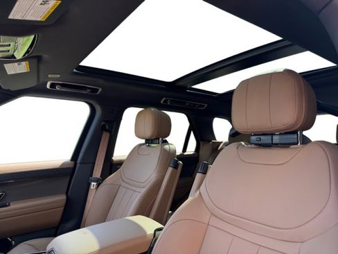 New 2026 Land Rover Range Rover Sport SE AWD/4WD image 12