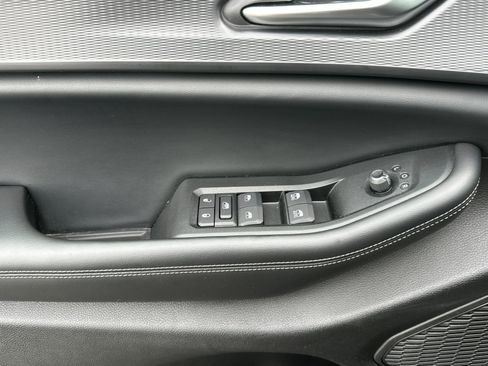 Certified 2024 Jeep Grand Cherokee L Laredo image 11