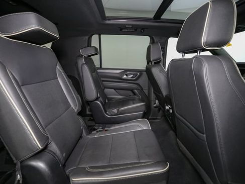 Used 2022 GMC Yukon XL SLT w/ SLT Premium Package AWD/4WD image 21