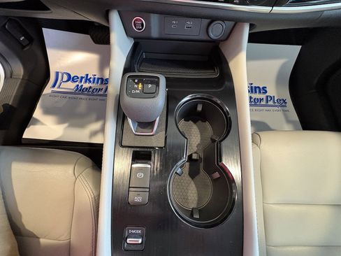 Used 2023 Nissan Rogue SL w/ SL Premium Package FWD image 18