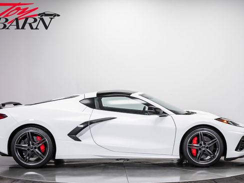 Used 2024 Chevrolet Corvette Stingray Preferred Cpe w/ Z51 Performance Package RWD image 14