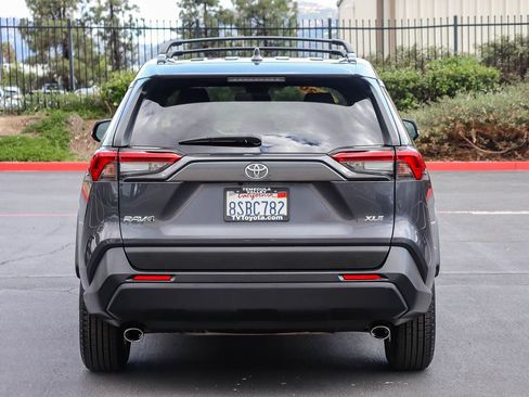 Certified 2020 Toyota RAV4 XLE w/ Carpet Mat Package FWD image 6