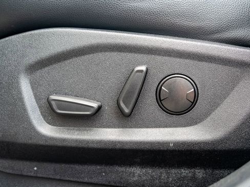 Used 2024 Ford Edge Titanium image 19