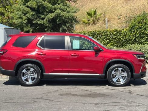 Certified 2023 Honda Pilot EX-L image 3