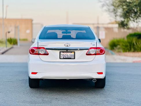 Used 2013 Toyota Corolla LE FWD image 4