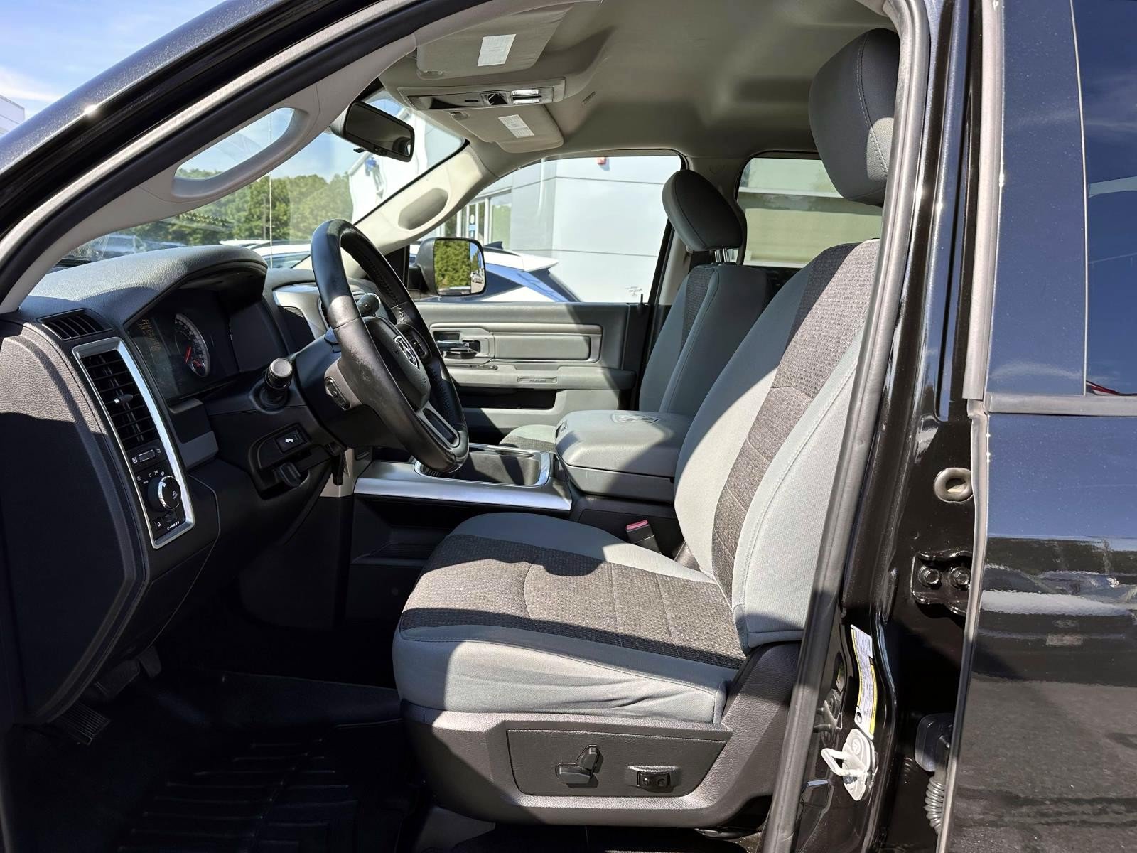 Used 2018 RAM 2500 Big Horn AWD/4WD image 10