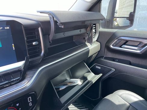 Used 2025 Chevrolet Silverado 3500 LTZ w/ LTZ Plus Package AWD/4WD image 25