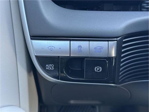 Used 2023 Hyundai Ioniq 5 Limited image 27