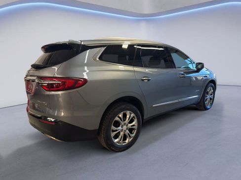 Used 2018 Buick Enclave Avenir w/ Avenir Technology Package AWD/4WD image 6