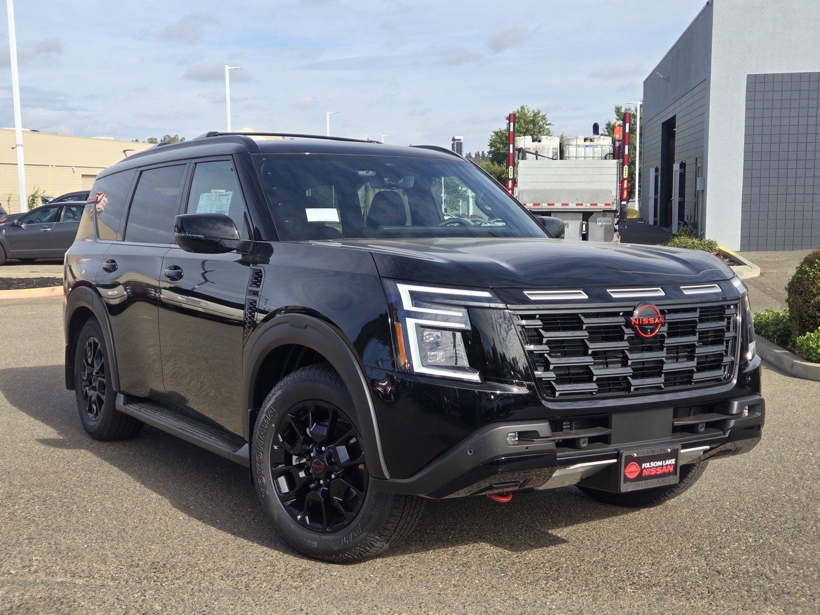 New 2026 Nissan Armada PRO-4X AWD/4WD image 1