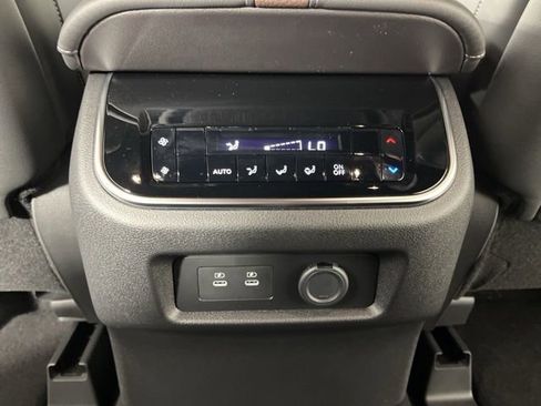 New 2026 Nissan Armada SL w/ Captain's Chari Seat Package image 44