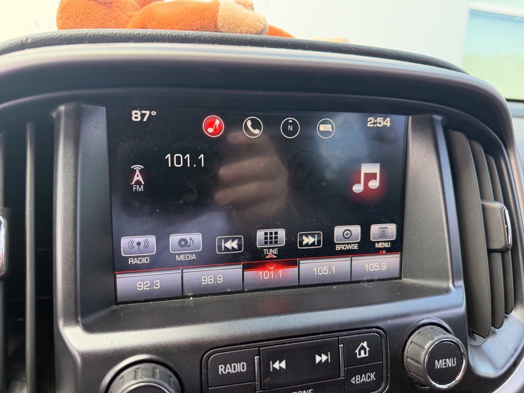Used 2016 GMC Canyon SLE w/ All Terrain Package RWD image 9