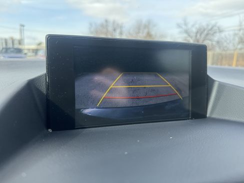 Used 2015 Lexus CT 200h image 25