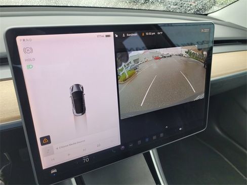 Used 2018 Tesla Model 3 Long Range image 12