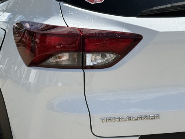 Certified 2022 Chevrolet TrailBlazer LT w/ Convenience Package FWD image 7