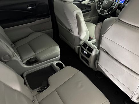 Used 2019 Honda Pilot Touring image 29