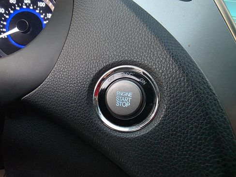 Used 2012 Hyundai Azera Base 4dr Sedan image 31