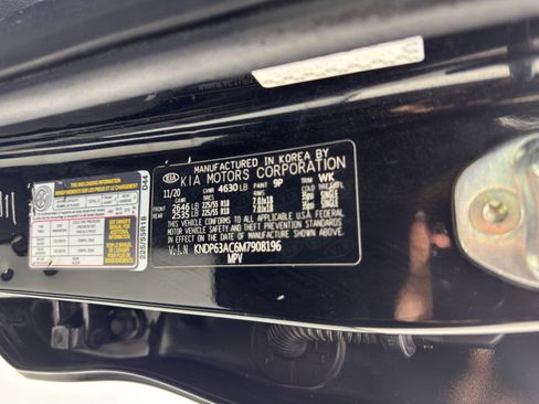 Used 2021 Kia Sportage S image 38